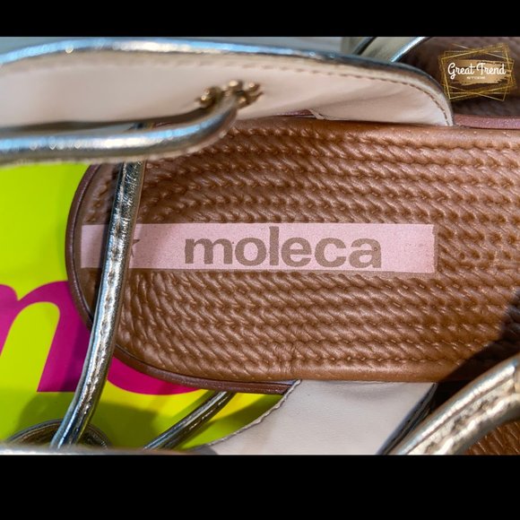 Moleca Women’s Gold Strappy Flat Sandals - Picture 7 of 8